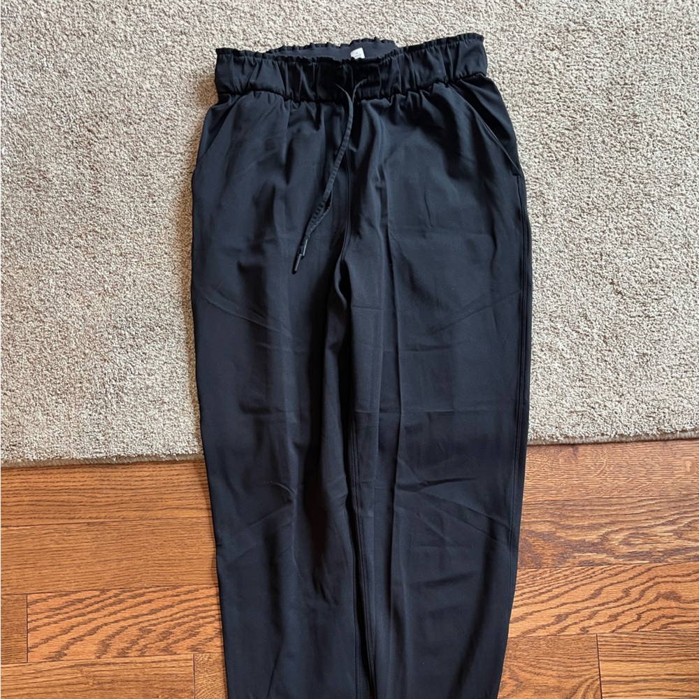 Lululemon black pants